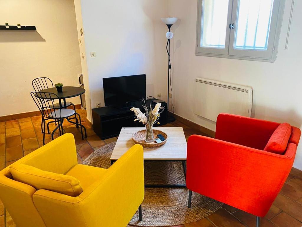 Studio Ile De La Barthelasse A Deux Pas Du Centre Avignon Buitenkant foto